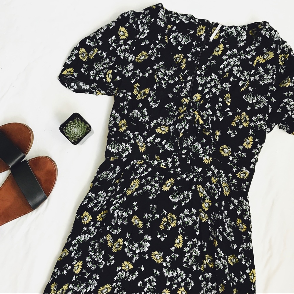 ⭐️Last 1⭐️ Free People Jinx Tie Romper - Picture 4 of 7